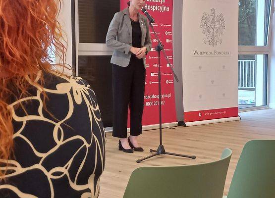 Grafika 1: Konferencja "Opieka wytchnieniowa jako forma wsparcia opiekunów rodzinnych - realia i wyzwania"