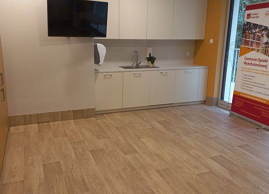 Grafika 8: Konferencja "Opieka wytchnieniowa jako forma wsparcia opiekunów rodzinnych - realia i wyzwania"