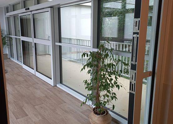 Grafika 11: Konferencja "Opieka wytchnieniowa jako forma wsparcia opiekunów rodzinnych - realia i wyzwania"