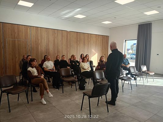 Dwudniowe szkolenie poświęcone przeciwdziałaniu przemocy domowej grafika